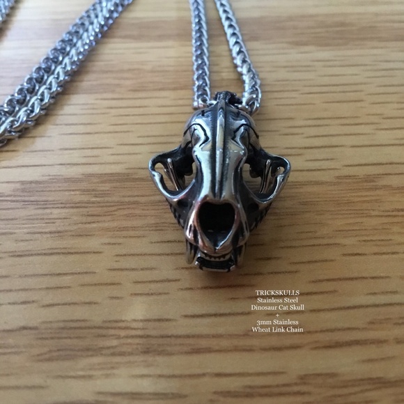 Sabre-Toothed Tiger Smilodon Big Cat Dinosaur Skull Stainless Pendant & Chain - Picture 1 of 13